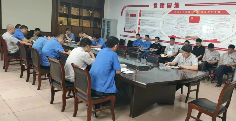 延長石油西北橡膠各基層單位積極開展“安全生產(chǎn)月”活動