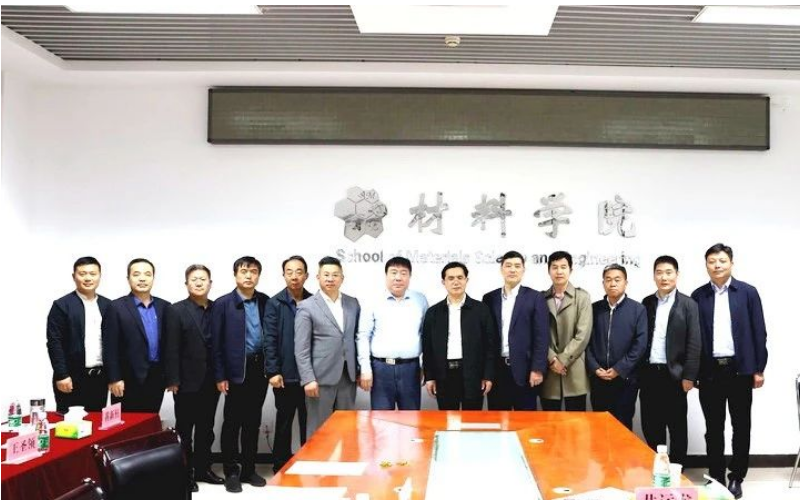 本次研討會(huì)為相關(guān)專(zhuān)家和企業(yè)代表提供了一個(gè)交流合作的平臺(tái)，旨在共同探索廢舊輪胎轉(zhuǎn)化利用的創(chuàng)新技術(shù)和可行方案，推動(dòng)廢舊輪胎產(chǎn)業(yè)的高質(zhì)量發(fā)展，為建設(shè)無(wú)廢城市做出貢獻(xiàn)。