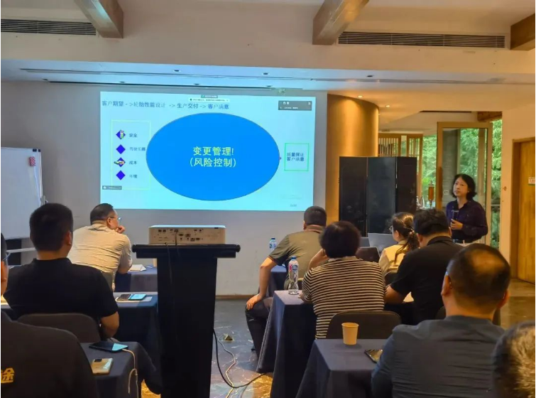 雄鷹輪胎集團(tuán)召開2023年年中工作會(huì)議，制定未來規(guī)劃