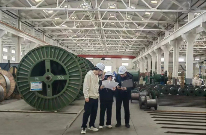 該驗收的順利進(jìn)行標(biāo)志著青島豪邁電纜集團(tuán)在智能制造方面具備了一定的水平。接下來，他們將繼續(xù)優(yōu)化互聯(lián)接入工作，確保將業(yè)務(wù)、物聯(lián)、視頻等相關(guān)數(shù)據(jù)及時、穩(wěn)定、準(zhǔn)確地傳輸至國網(wǎng)電工裝備智慧物聯(lián)平臺，為國網(wǎng)公司提供高質(zhì)量的產(chǎn)品和服務(wù)。