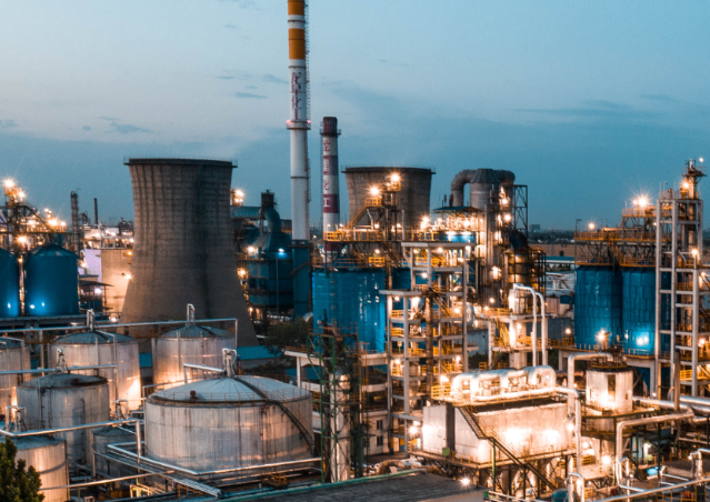 龍星化工股份有限公司最新披露，計劃發(fā)行可轉(zhuǎn)債以籌集資金，用于山西龍星碳基新材料循環(huán)經(jīng)濟產(chǎn)業(yè)項目(一期)的建設(shè)。募集資金總額預計不超過79444.21萬元。