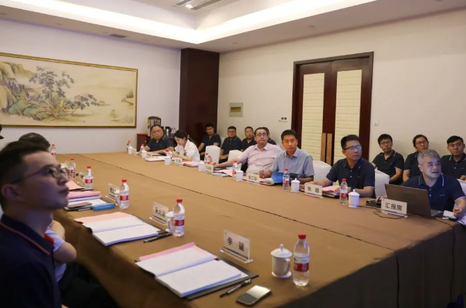 棗礦橡膠公司兩個(gè)輪胎項(xiàng)目通過(guò)專家鑒定