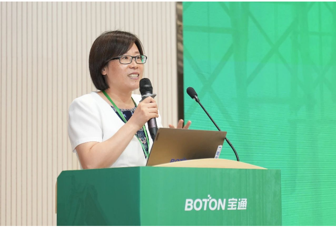 此外，中國橡膠工業(yè)協(xié)會會長徐文英在會議總結發(fā)言中呼吁企業(yè)在思想上高度重視可持續(xù)發(fā)展，積極承擔引導責任，借助ESG發(fā)展的工具提升經(jīng)濟效益和品牌價值，為社會責任履行作出貢獻。