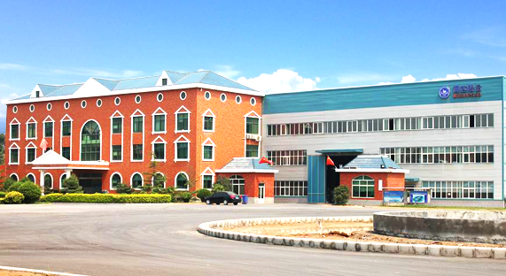 河南省工信廳宣布了2023年河南省制造業(yè)頭雁企業(yè)和重點培育企業(yè)的名單。在這份備受矚目的名單中，河南通達電纜股份有限公司脫穎而出，榮獲2023年河南省制造業(yè)頭雁企業(yè)的殊榮。