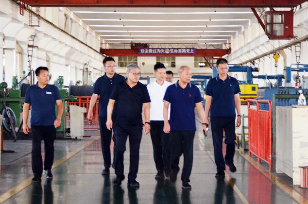 接下來(lái)，萬(wàn)達(dá)電纜集團(tuán)表示將全面貫徹集團(tuán)公司的安排部署，不斷提升企業(yè)的責(zé)任感、使命感，進(jìn)一步提高競(jìng)爭(zhēng)力、創(chuàng)新力以及影響力，為集團(tuán)公司的高質(zhì)量穩(wěn)健發(fā)展貢獻(xiàn)更大力量。