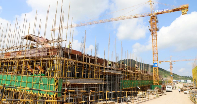 據(jù)了解，“智能橡膠產業(yè)園項目”由浙江三力士智能傳動科技有限公司投資建設，計劃總投資52.5億元，總用地1500畝，打造集橡膠制品生產基地、智能橡膠裝備制造基地、技術研發(fā)與創(chuàng)新基地等功能于一體的生態(tài)綠色循環(huán)橡膠產業(yè)園。