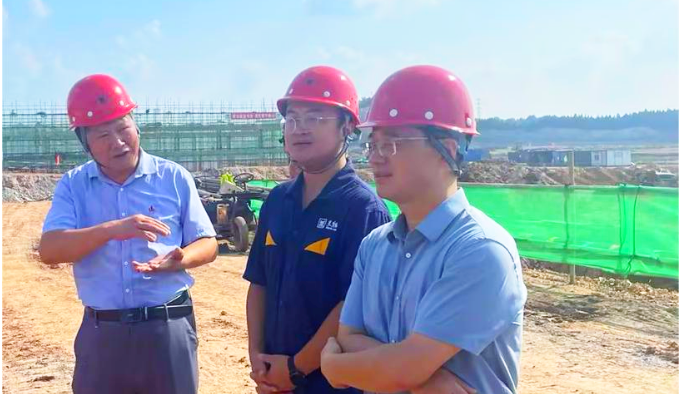 樂平市委書記一行到黑貓樂平超導(dǎo)電炭黑裝置項目現(xiàn)場調(diào)研