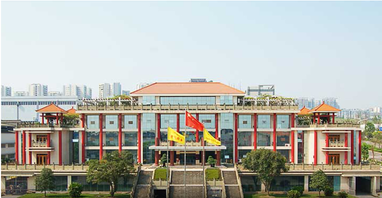 重慶鴿牌電線電纜有限公司是一家具有悠久歷史的企業(yè)，起源可以追溯到1956年。其前身為重慶市兩大國有電線電纜生產(chǎn)企業(yè)重慶電線總廠和重慶電纜廠。這兩家企業(yè)的合并為鴿牌奠定了堅(jiān)實(shí)的基礎(chǔ)，而且還創(chuàng)下了重慶第一根電線的里程碑。