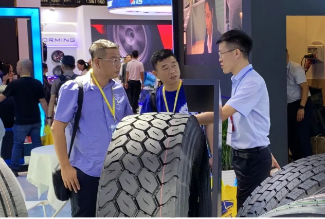 棗礦橡膠公司在本次博覽會期間接待了來自國內(nèi)外的200余家客戶，其中有150余家是新客戶。此次展會也為公司提供了機會，收獲了眾多有關(guān)行業(yè)趨勢、產(chǎn)品需求、市場渠道等重要信息。