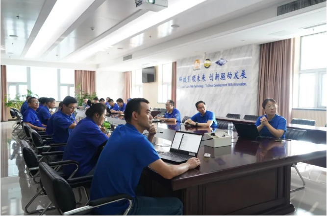 利德東方在黨的二十大精神的引領(lǐng)下，通過市場拓展、科技創(chuàng)新、高效生產(chǎn)和員工關(guān)懷，取得了顯著的成就。公司充滿信心，表示將繼續(xù)以堅定的勇氣和創(chuàng)新的精神，迎接更廣闊的市場挑戰(zhàn)，為高質(zhì)量發(fā)展再創(chuàng)新輝煌。