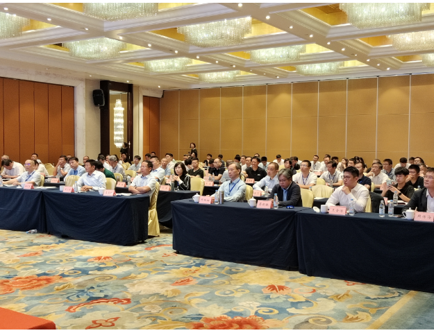 會(huì)議結(jié)束后，與會(huì)人員參觀了大道模具及合肥萬(wàn)力工廠，這次實(shí)地參觀為與會(huì)者提供了更深入的了解行業(yè)生產(chǎn)實(shí)踐的機(jī)會(huì)。同時(shí)，交流座談會(huì)也為與會(huì)者提供了互動(dòng)和交流的平臺(tái)，加強(qiáng)了行業(yè)內(nèi)的合作與溝通。