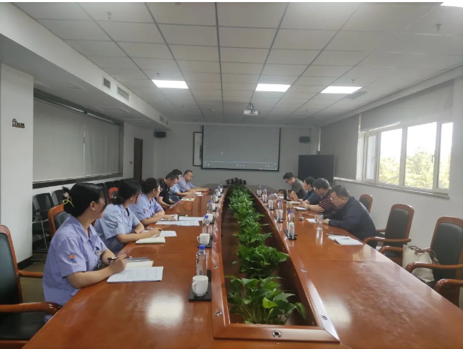 此次調(diào)研的重點企業(yè)包括東營市的華盛輪胎集團、昌豐輪胎、金宇輪胎、永盛橡膠、方興輪胎和中一橡膠，濰坊市的昊華輪胎、躍龍橡膠、銀寶輪胎、福麥斯輪胎，青島市的賽輪集團和雙星輪胎，威海市的三角輪胎、浦林成山、中威橡膠、君樂輪胎，以及煙臺市的玲瓏輪胎。