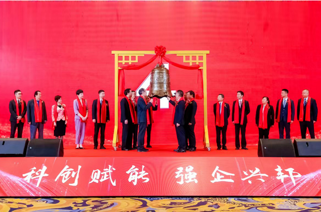 科強股份作為一家專注于高性能特種橡膠制品的企業(yè)，多年來深耕于光伏和軌交設備等領域，積累了獨特的競爭優(yōu)勢和品牌影響力。此次上市不僅是對其過去多年經營成果的肯定，也是企業(yè)邁向資本市場的一次重大轉型，為企業(yè)注入了更強的活力和動力。