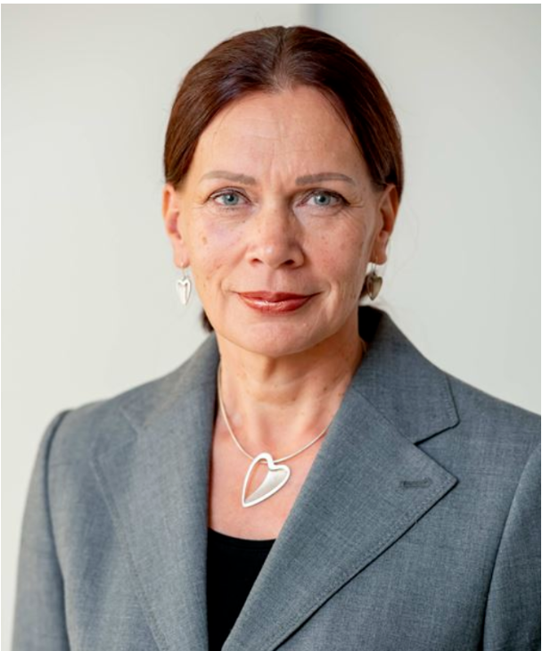 Susanna Tusa被任命為諾記輪胎羅馬尼亞業(yè)務(wù)總經(jīng)理兼副總裁，她的職責(zé)包括著手發(fā)展諾記輪胎在羅馬尼亞的業(yè)務(wù)，同時(shí)領(lǐng)導(dǎo)當(dāng)?shù)毓芾硇〗M以及監(jiān)督工廠建設(shè)項(xiàng)目的進(jìn)展。