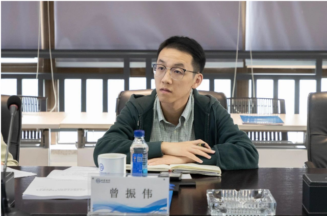 省市領(lǐng)導(dǎo)的關(guān)心和指導(dǎo)為公司充實(shí)信心，增強(qiáng)了大展宏圖的決心。沈董表示，雙箭股份將進(jìn)一步優(yōu)化生產(chǎn)要素和產(chǎn)業(yè)布局，致力于打造綠色智能物料系統(tǒng)。他承諾公司一定不辜負(fù)眾望，努力為地方經(jīng)濟(jì)社會(huì)發(fā)展做出更大的貢獻(xiàn)，肩負(fù)起高質(zhì)量發(fā)展和建設(shè)共同富裕示范區(qū)的責(zé)任和使命。