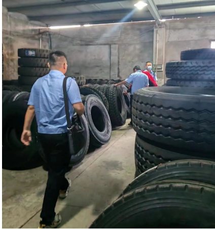 正新輪胎最近接到了來自消費者的報告，指稱有一些商家銷售著涉嫌偽造的輪胎，這些輪胎雖然帶有正新商標，但其輪胎唇和內部生產編號被人為磨去。