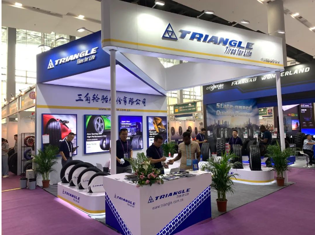 廣交會(huì)已經(jīng)成為中國(guó)外貿(mào)的重要風(fēng)向標(biāo)，本屆展會(huì)定于10月15日至11月4日舉行，分三期進(jìn)行。與往屆相比，展覽總面積擴(kuò)大至155萬平方米，展位數(shù)量增至7.4萬個(gè)，參展企業(yè)達(dá)到28533家，較上屆增加3135家，創(chuàng)歷史新高。