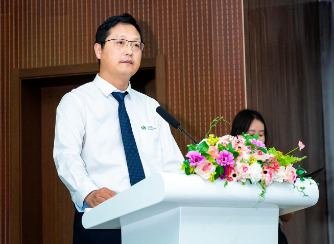 浦林成山的成功建立和擴展離不開產(chǎn)品質量的高標準和豐富的產(chǎn)能。浦林成山輪胎(泰國)公司總經(jīng)理張有干熱情歡迎了經(jīng)銷商們，并分享了浦林成山泰國輪胎生產(chǎn)基地在信息化和智能化方面的領先成就。