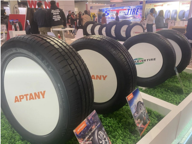 SU115所傳遞的探險(xiǎn)越野理念與SEMA展的創(chuàng)新和改裝理念高度契合，吸引了眾多專(zhuān)業(yè)觀眾的關(guān)注。在展會(huì)期間，萬(wàn)力輪胎的展臺(tái)不斷迎來(lái)前來(lái)了解和洽談業(yè)務(wù)的新老客戶(hù)，其接待團(tuán)隊(duì)的專(zhuān)業(yè)素質(zhì)也受到客戶(hù)一致好評(píng)。