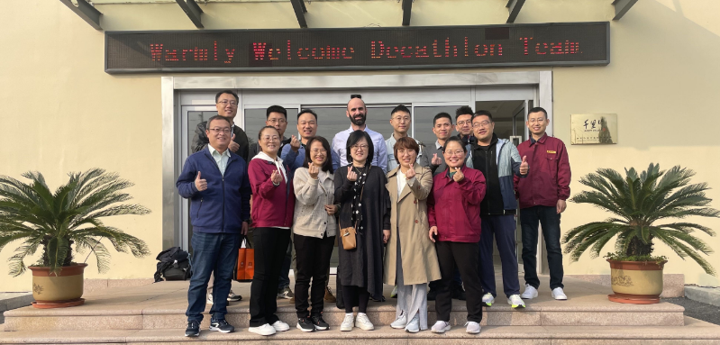 此次迪卡儂團(tuán)隊(duì)的訪問(wèn)不僅增強(qiáng)了雙方的合作黏性，打通了信息壁壘，更讓大家深刻感受到了ONE TEAM ONE DREAM的凝聚力。Antoine先生表示將與千里行緊密合作，進(jìn)行更多開(kāi)創(chuàng)性的合作，攜手實(shí)現(xiàn)雙方的高質(zhì)量發(fā)展。