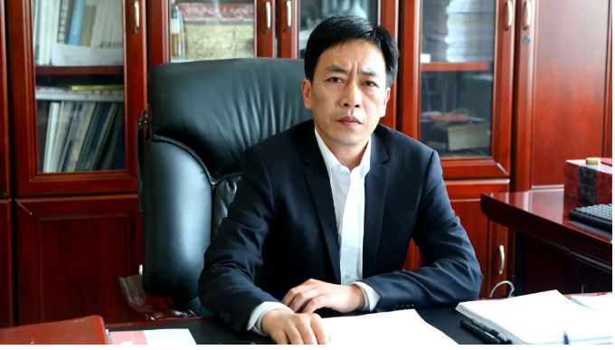 這些殊榮的取得，旨在充分肯定竇勇的領(lǐng)導(dǎo)才能以及大業(yè)股份在研發(fā)、產(chǎn)品創(chuàng)新和知識(shí)產(chǎn)權(quán)方面的卓越工作。據(jù)悉，竇勇一直致力于推動(dòng)企業(yè)走向“科技興企”的道路，并持續(xù)加大科研投入和技術(shù)開發(fā)力度。